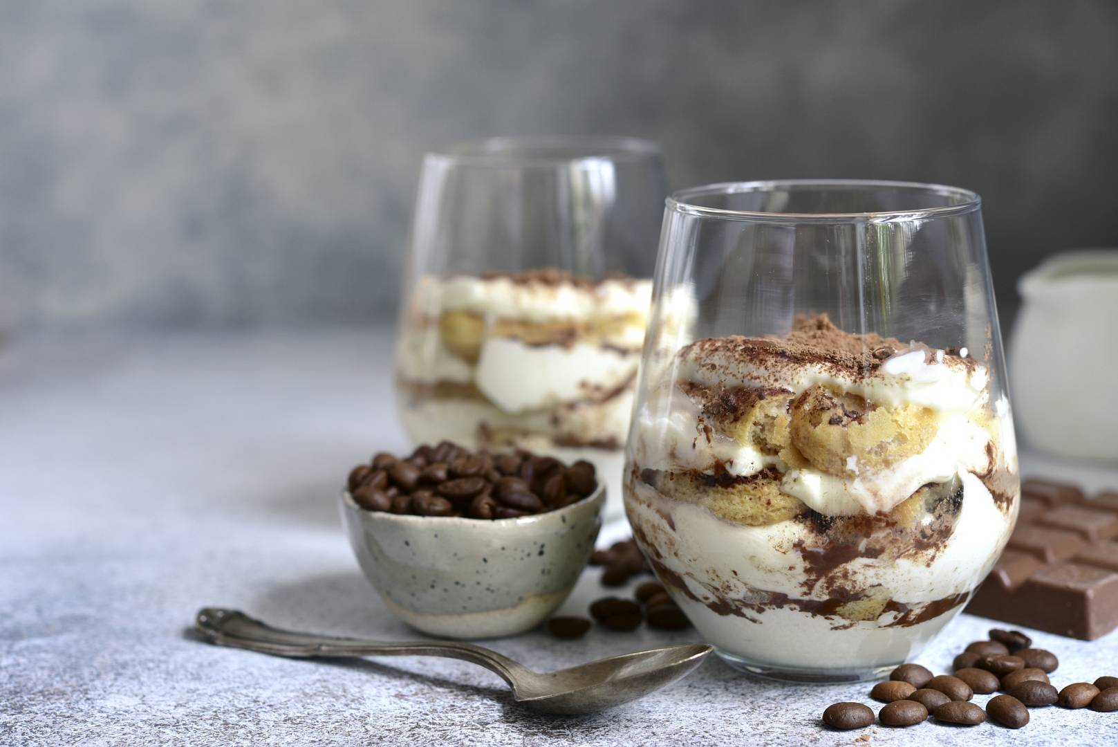 Tiramisu - flagowy deser Restauracji Dębowej w Bielsku.jpg